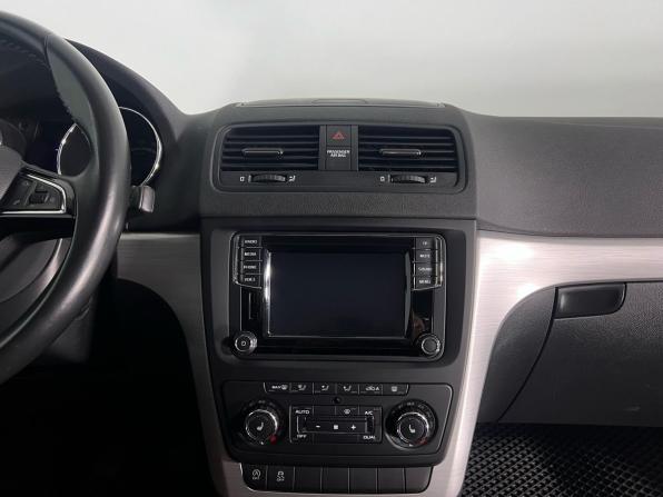 Skoda Yeti I Рестайлинг с пробегом 2016 года, цена 1 569 000 рублей, 66000 км, внедорожник, Автокод Объявления