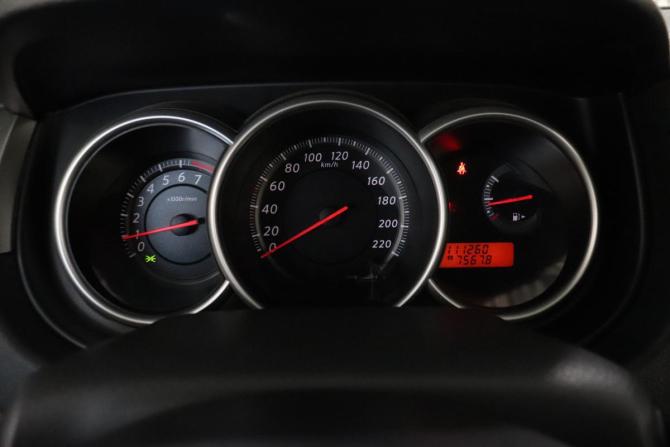Nissan Tiida I Рестайлинг с пробегом 2011 года, цена 781 000 рублей, 111259 км, хэтчбек, Автокод Объявления