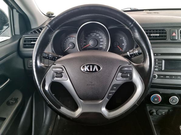 Kia Rio III Рестайлинг с пробегом 2017 года, цена 950 000 рублей, 110000 км, седан, Автокод Объявления