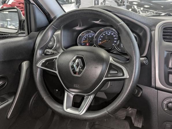 Renault Logan II Рестайлинг с пробегом 2021 года, цена 1 094 500 рублей, 70000 км, седан, Автокод Объявления