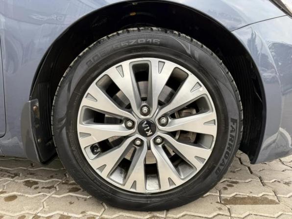Kia Ceed II Рестайлинг с пробегом 2017 года, цена 1 211 506 рублей, 180922 км, хэтчбек, Автокод Объявления