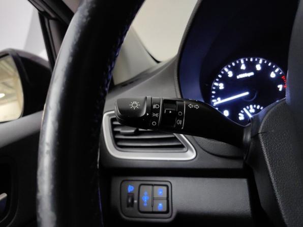 Hyundai Solaris II с пробегом 2017 года, цена 1 051 000 рублей, 155000 км, седан, Автокод Объявления