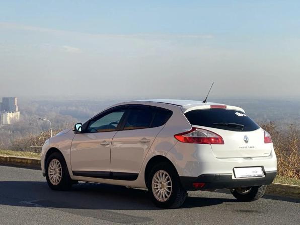 Renault Megane III Рестайлинг с пробегом 2013 года, цена 820 000 рублей, 157200 км, хэтчбек, Автокод Объявления