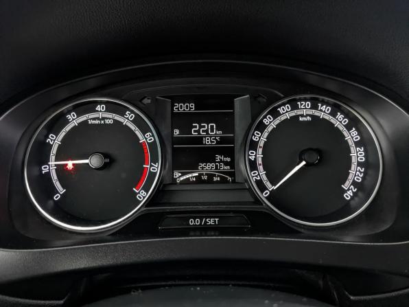 Skoda Rapid I Рестайлинг с пробегом 2019 года, цена 755 000 рублей, 258967 км, лифтбек, Автокод Объявления