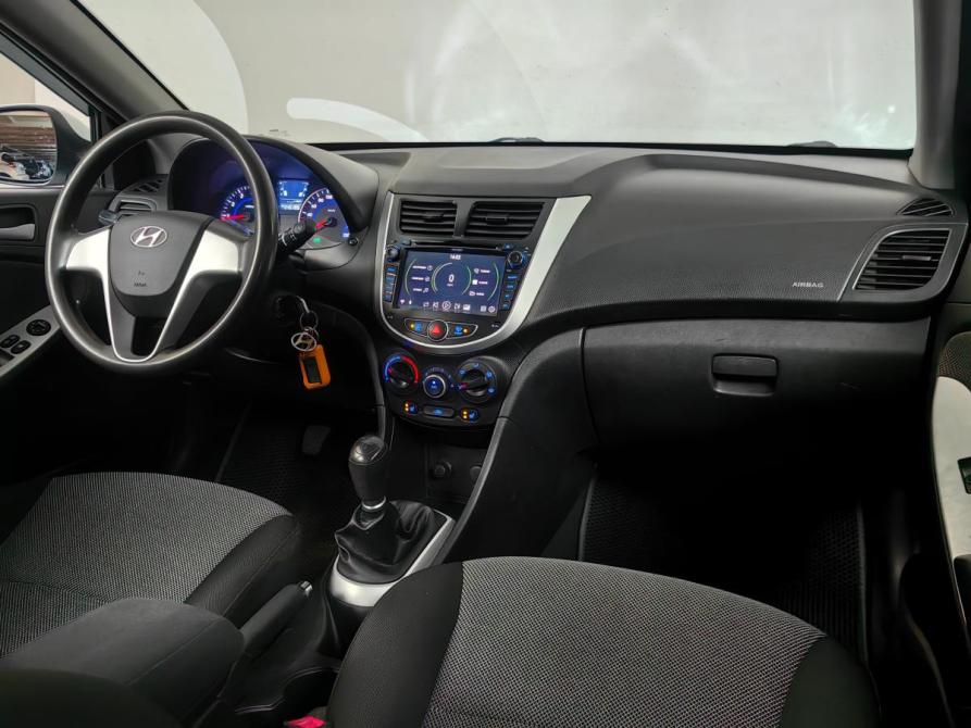 Hyundai Solaris I Москва  - изображение 7