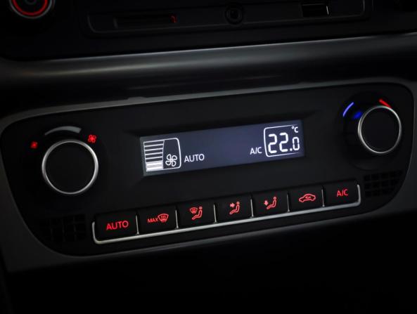 Volkswagen Polo V Рестайлинг с пробегом 2016 года, цена 1 108 000 рублей, 126916 км, седан, Автокод Объявления