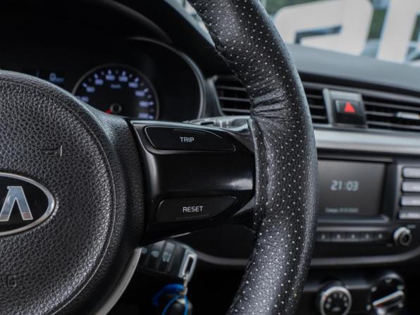 Kia Rio IV с пробегом 2017 года, цена 810 000 рублей, 231703 км, седан, Автокод Объявления
