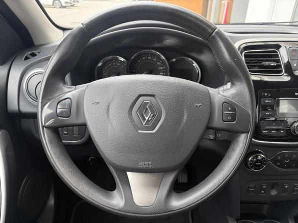 Renault Sandero II с пробегом 2017 года, цена 720 000 рублей, 209565 км, хэтчбек, Автокод Объявления