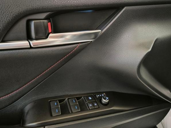 Toyota Camry VIII (XV70) Рестайлинг с пробегом 2022 года, цена 3 150 000 рублей, 120592 км, седан, Автокод Объявления