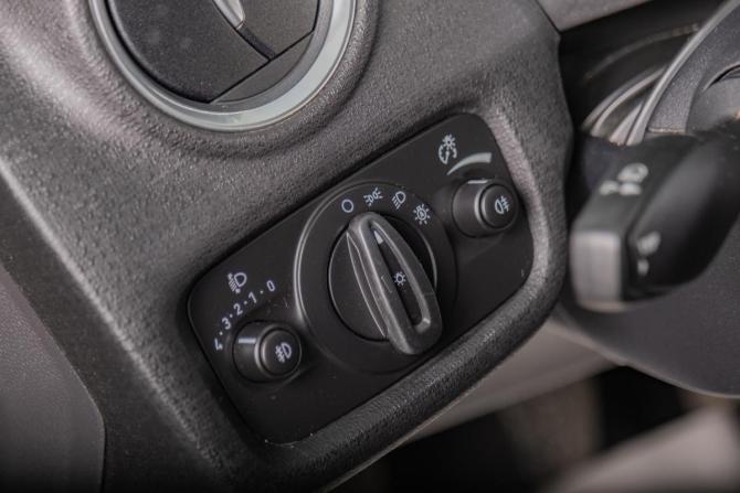 Ford Fiesta Mk6 Рестайлинг с пробегом 2015 года, цена 749 000 рублей, 137000 км, седан, Автокод Объявления