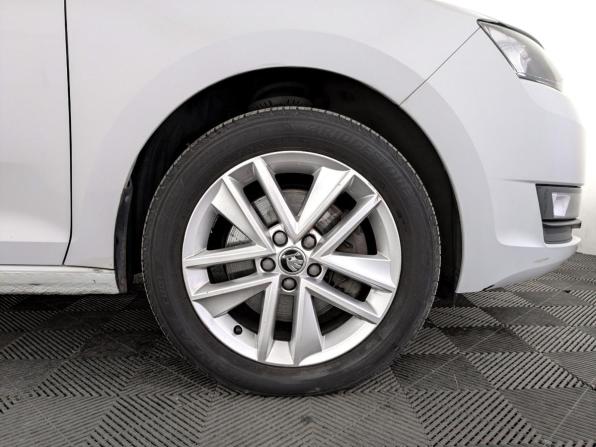 Skoda Rapid I Рестайлинг с пробегом 2019 года, цена 1 500 000 рублей, 77607 км, лифтбек, Автокод Объявления