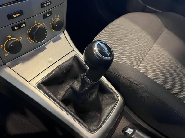 Opel Astra H Рестайлинг с пробегом 2009 года, цена 266 000 рублей, 257630 км, хэтчбек, Автокод Объявления