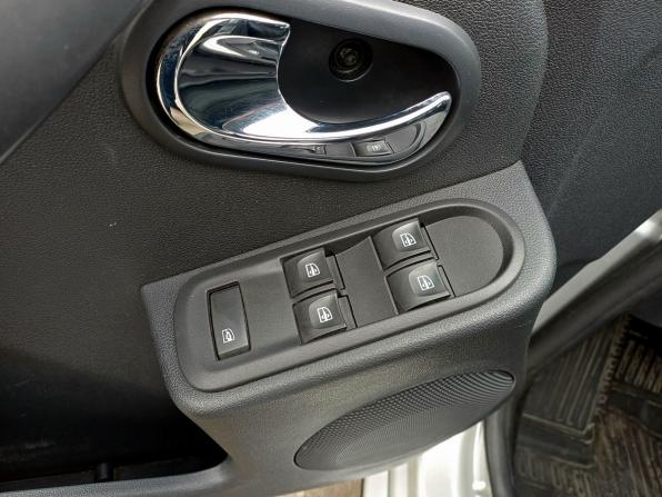 Renault Duster I Рестайлинг с пробегом 2016 года, цена 1 499 000 рублей, 97000 км, внедорожник, Автокод Объявления