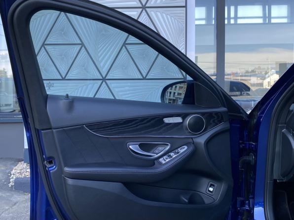 Mercedes-Benz C-Класс IV (W205) Рестайлинг с пробегом 2019 года, цена 2 849 000 рублей, 63756 км, седан, Автокод Объявления