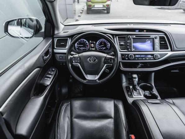 Toyota Highlander III (XU50) Рестайлинг с пробегом 2018 года, цена 3 998 000 рублей, 119600 км, внедорожник, Автокод Объявления