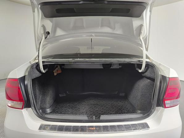 Volkswagen Polo V с пробегом 2014 года, цена 750 000 рублей, 299085 км, седан, Автокод Объявления
