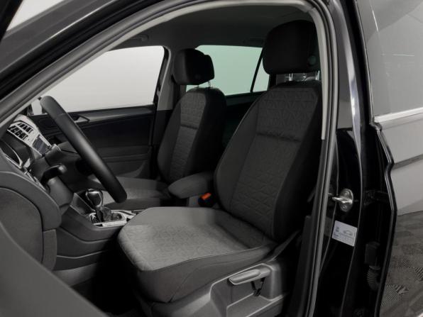 Volkswagen Tiguan II Рестайлинг с пробегом 2021 года, цена 2 388 100 рублей, 190952 км, внедорожник, Автокод Объявления