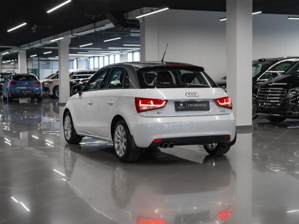 Audi A1 I (8X) с пробегом 2014 года, цена 1 330 000 рублей, 116960 км, хэтчбек, Автокод Объявления