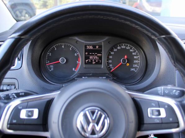 Volkswagen Polo V Рестайлинг с пробегом 2018 года, цена 1 340 000 рублей, 90000 км, седан, Автокод Объявления