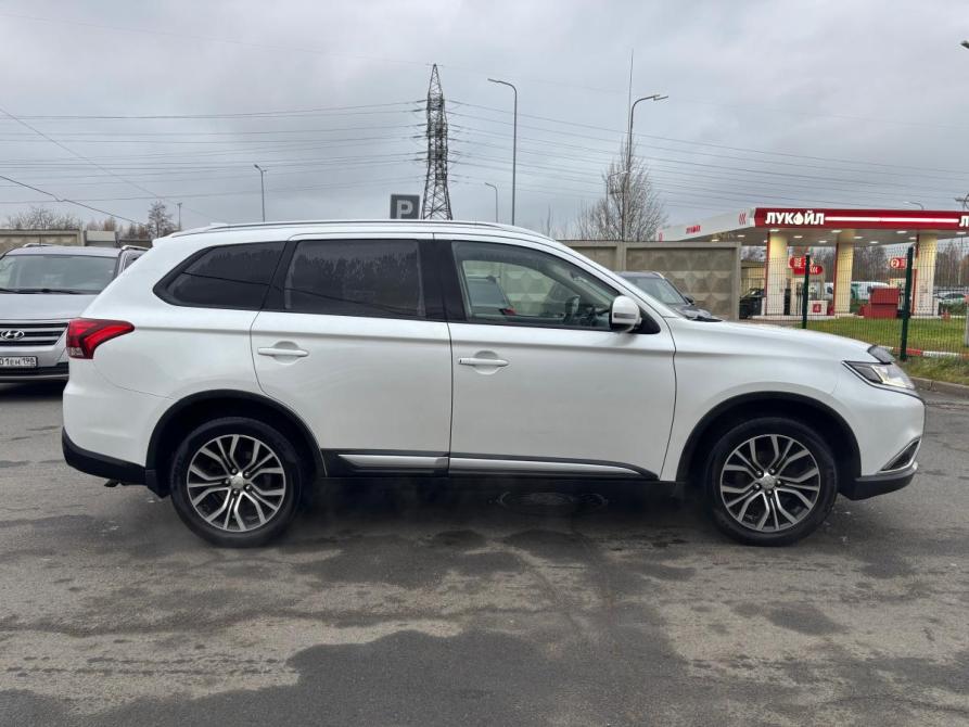 Mitsubishi Outlander III Рестайлинг 2 Санкт-Петербург  - изображение 4