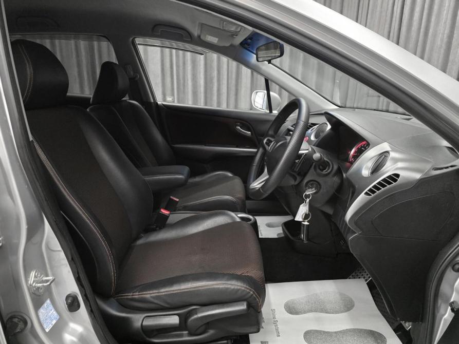 Honda Stream II Рестайлинг Красноярск  - изображение 10