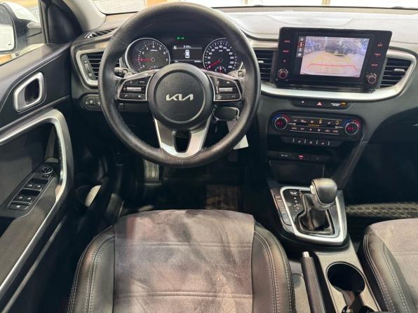 Kia Ceed III Рестайлинг с пробегом 2021 года, цена 2 020 000 рублей, 30538 км, универсал, Автокод Объявления