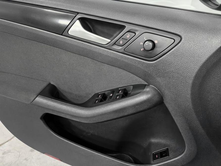 Volkswagen Jetta VI Новосибирск  - изображение 16