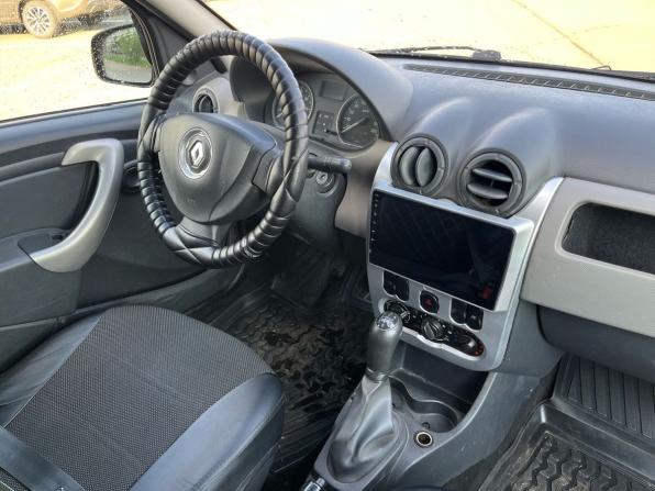 Renault Logan I Рестайлинг с пробегом 2012 года, цена 400 000 рублей, 233205 км, седан, Автокод Объявления