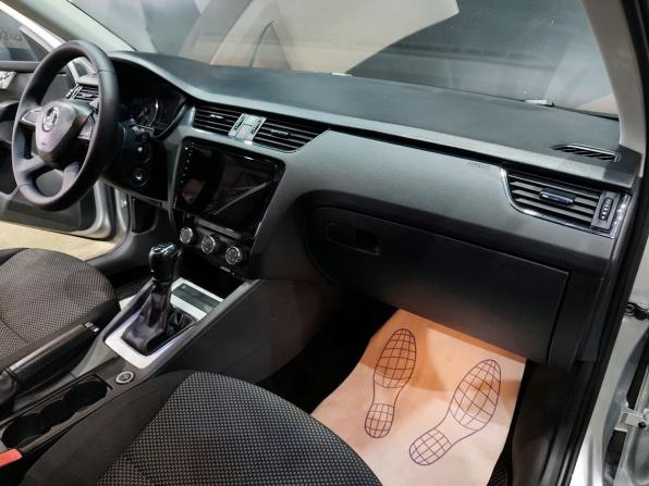 Skoda Octavia III (A7) с пробегом 2013 года, цена 790 000 рублей, 131214 км, лифтбек, Автокод Объявления