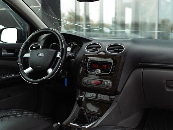 Ford Focus II Рестайлинг с пробегом 2008 года, цена 400 000 рублей, 250144 км, хэтчбек, Автокод Объявления