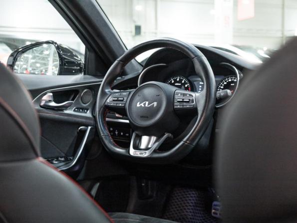 Kia Stinger I Рестайлинг с пробегом 2023 года, цена 3 850 000 рублей, 44521 км, лифтбек, Автокод Объявления