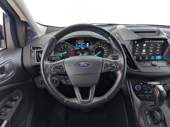 Ford Kuga II Рестайлинг с пробегом 2017 года, цена 1 700 000 рублей, 89000 км, внедорожник, Автокод Объявления