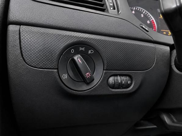 Volkswagen Jetta VI с пробегом 2013 года, цена 1 049 000 рублей, 76125 км, седан, Автокод Объявления