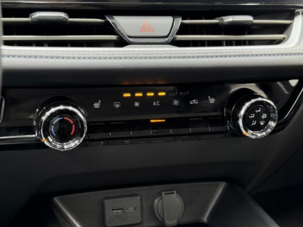 Chevrolet Monza II Рестайлинг с пробегом 2024 года, цена 1 620 000 рублей, 24626 км, седан, Автокод Объявления