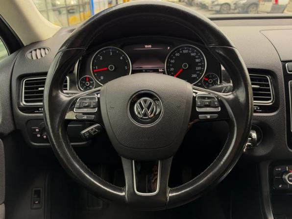 Volkswagen Touareg II Рестайлинг с пробегом 2015 года, цена 2 400 000 рублей, 249587 км, внедорожник, Автокод Объявления
