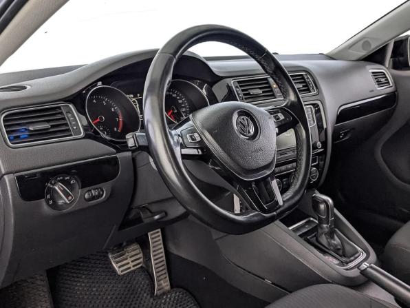 Volkswagen Jetta VI Рестайлинг с пробегом 2018 года, цена 1 210 000 рублей, 219995 км, седан, Автокод Объявления