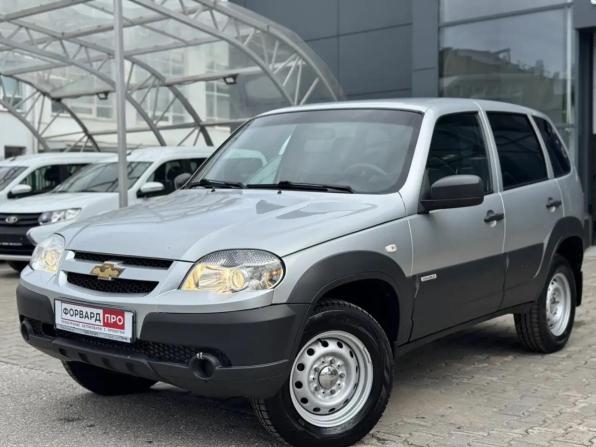 Chevrolet Niva I Рестайлинг с пробегом 2018 года, цена 730 000 рублей, 67000 км, внедорожник, Автокод Объявления
