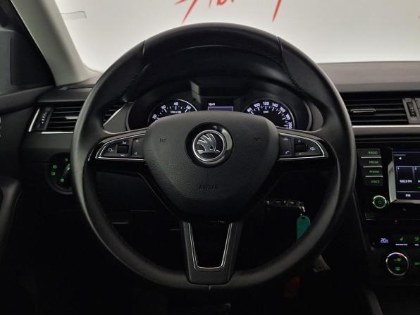 Skoda Octavia III (A7) с пробегом 2015 года, цена 1 549 000 рублей, 137179 км, лифтбек, Автокод Объявления