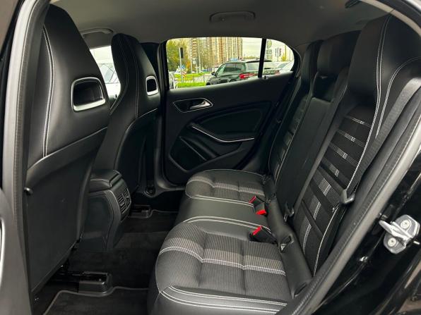 Mercedes-Benz GLA I (X156) Рестайлинг с пробегом 2019 года, цена 2 528 200 рублей, 95783 км, внедорожник, Автокод Объявления