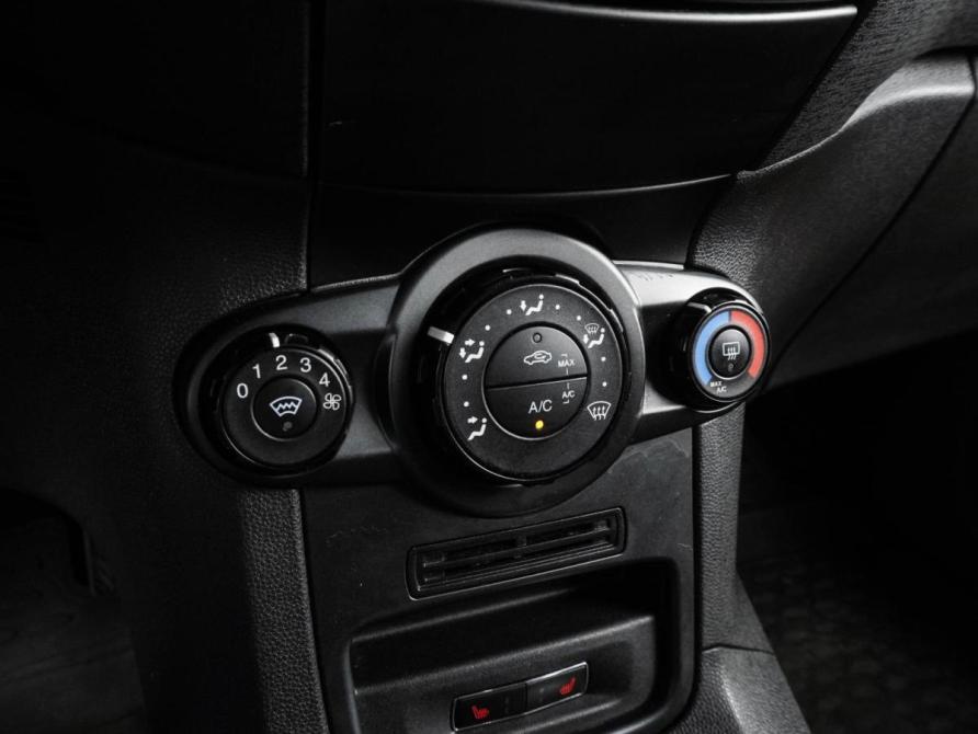 Ford Fiesta Mk6 Рестайлинг Воронеж  - изображение 17