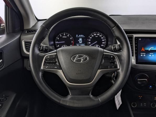 Hyundai Solaris II с пробегом 2019 года, цена 1 245 000 рублей, 163556 км, седан, Автокод Объявления