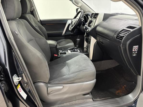 Toyota Land Cruiser Prado 150 Series с пробегом 2011 года, цена 2 615 000 рублей, 269168 км, внедорожник, Автокод Объявления