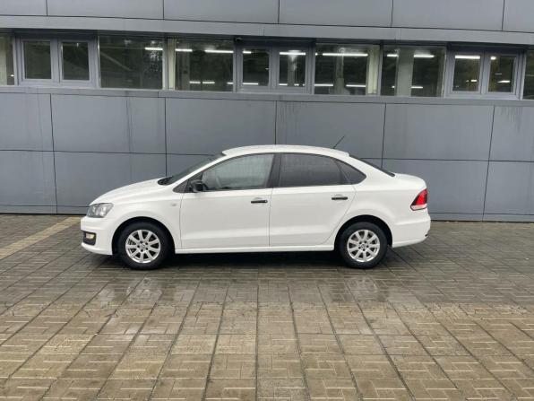 Volkswagen Polo V Рестайлинг с пробегом 2016 года, цена 949 000 рублей, 140000 км, седан, Автокод Объявления