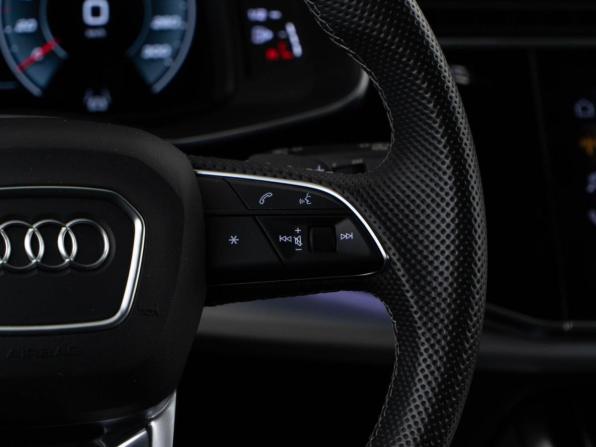 Audi Q8 I (4M) с пробегом 2020 года, цена 7 798 999 рублей, 63269 км, внедорожник, Автокод Объявления