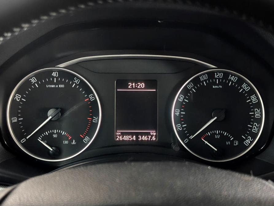 Skoda Octavia II (A5) Рестайлинг Москва  - изображение 13