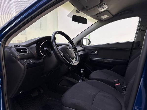 Kia Rio III Рестайлинг с пробегом 2015 года, цена 1 099 000 рублей, 160250 км, седан, Автокод Объявления
