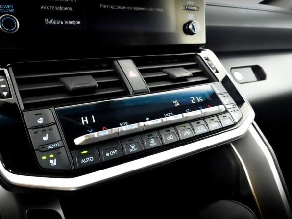 Toyota Land Cruiser 300 Series с пробегом 2023 года, цена 9 300 000 рублей, 63304 км, внедорожник, Автокод Объявления