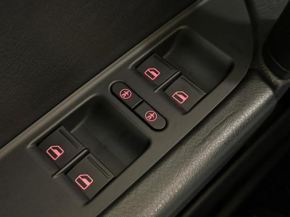 Volkswagen Touareg II с пробегом 2012 года, цена 1 590 000 рублей, 286494 км, внедорожник, Автокод Объявления