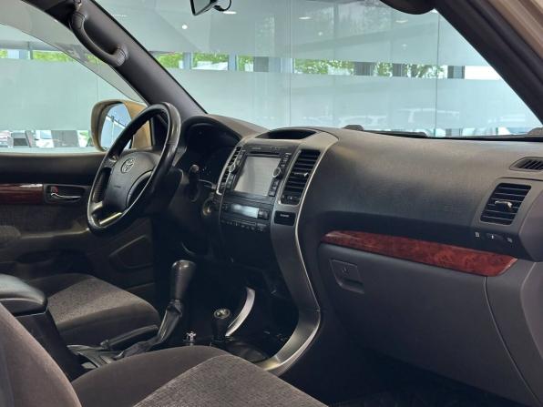 Toyota Land Cruiser Prado 120 Series Рестайлинг с пробегом 2008 года, цена 1 797 000 рублей, 307349 км, внедорожник, Автокод Объявления