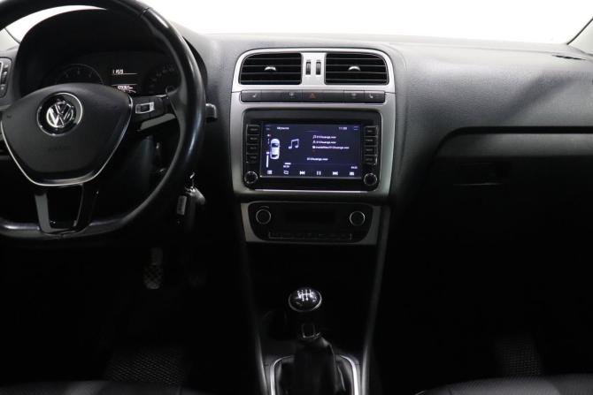 Volkswagen Polo V Рестайлинг с пробегом 2017 года, цена 1 042 000 рублей, 109365 км, седан, Автокод Объявления